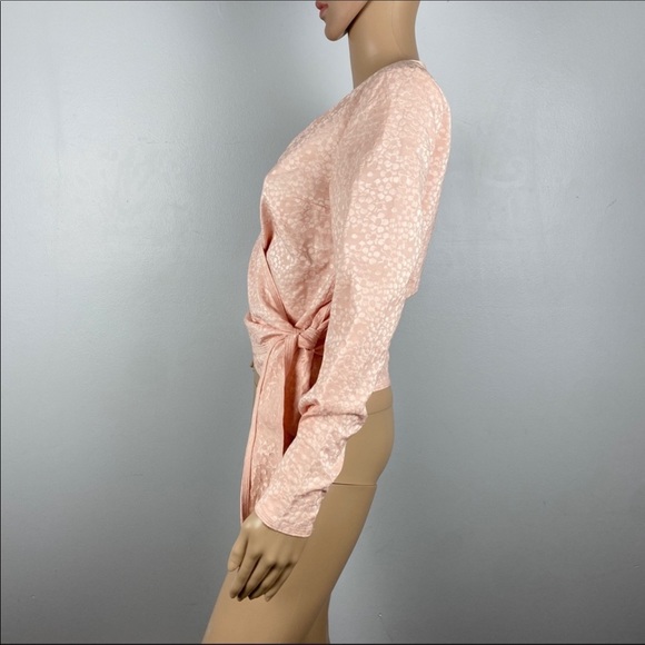 NEW SAMSØE SAMSØE PINK FLORAL JACQUARD WRAP TOP - Picture 5 of 8